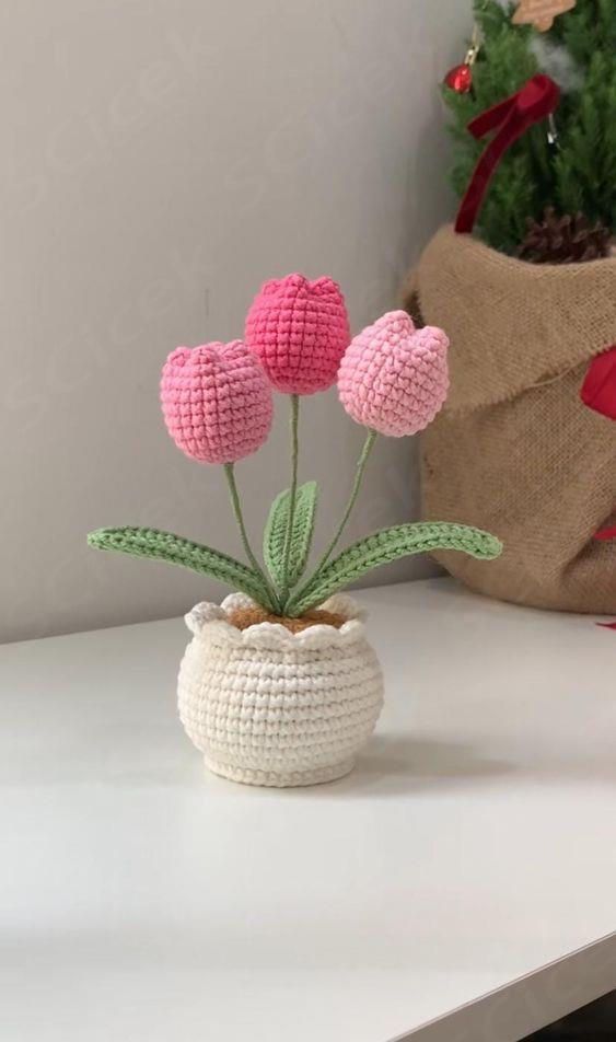 🌸 Crochet Decor Flower Vase – Handmade & Aesthetic Home Accent