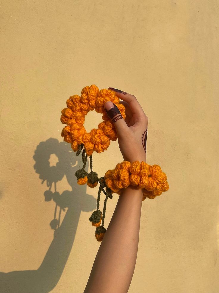 Handmade Crochet Gajra – Floral, Elegant & Long-Lasting