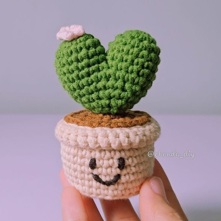 Crochet Cute Heart Pot for Decorations