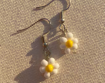 Flower Earrings – Elegant, Cute & Trendy Jewelry